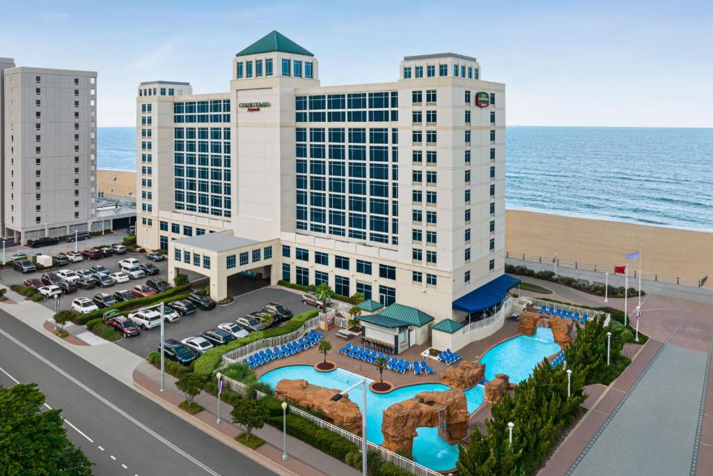 Courtyard Virginia Beach Oceanfront / North 37th Street
